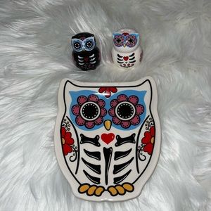 Owl sugar, skull salt and pepper, shaker, and spoon holder